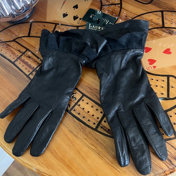 Lauren Ralph Lauren Accessories - Lauren Ralph Lauren Black Leather Ladies Gloves. NWT. Size M